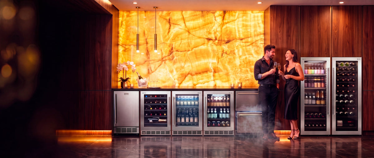 Linha de refrigeração Cozix em inox: máquina de gelo, gaveta refrigerada, adega, cervejeira e frigobar de embutir, cervejeira vertical e adega Gran Reserva